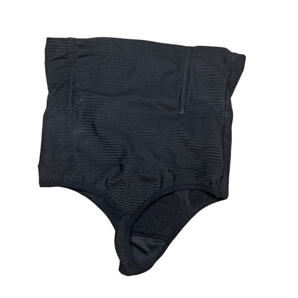 Medium 4 Piece Shapewear Lot Black Pink and Nude - Picture 10 of 10